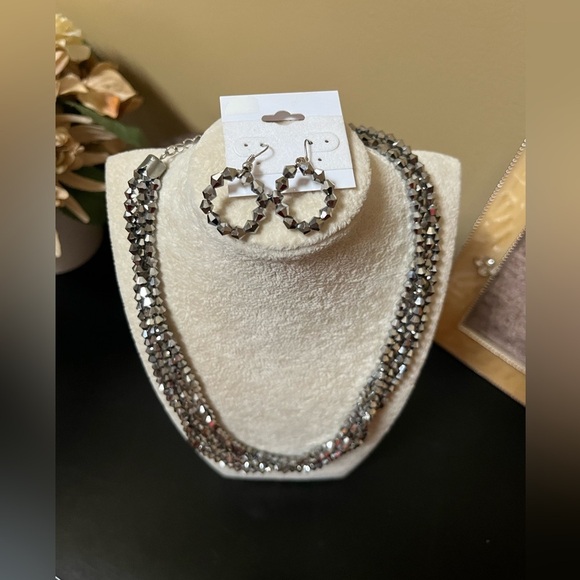 Vintage Sparkling Silver Beaded Necklace with Matching Dangle Earrings Fashion - Picture 8 of 10